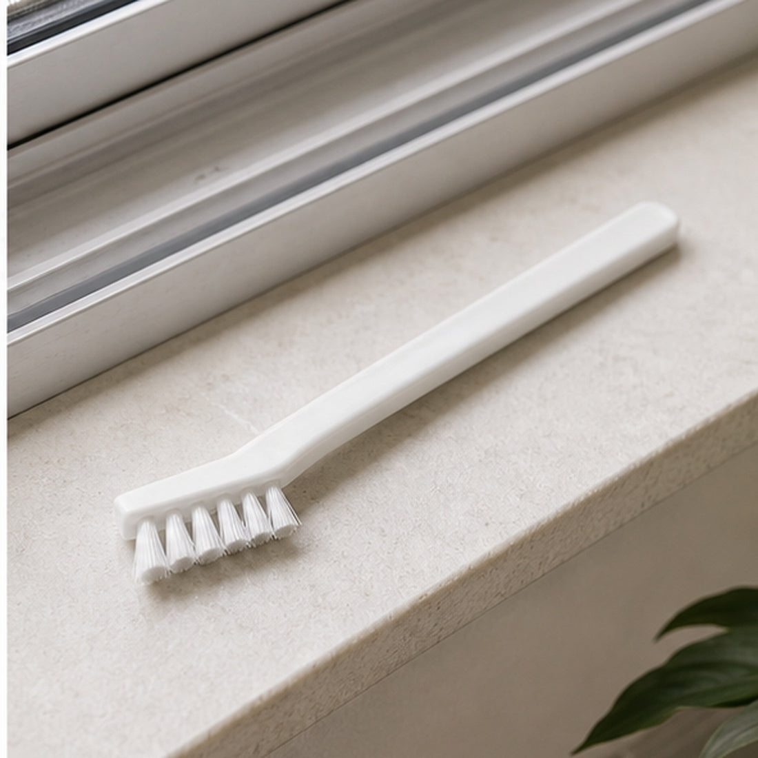 White Crevice Gap Cleaning Brush
