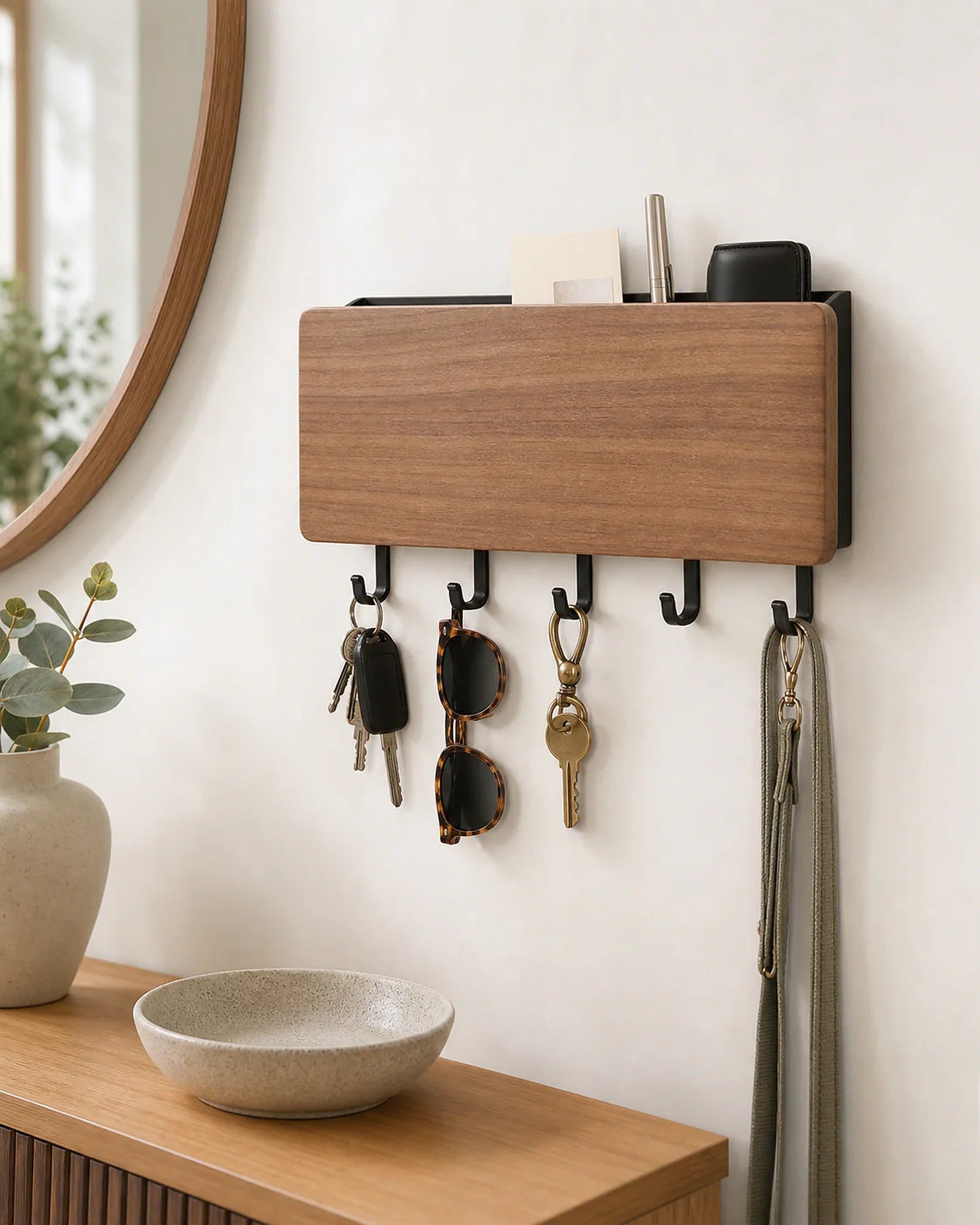 Cozy Haven Wall Hook Organizer lifestyle image 1