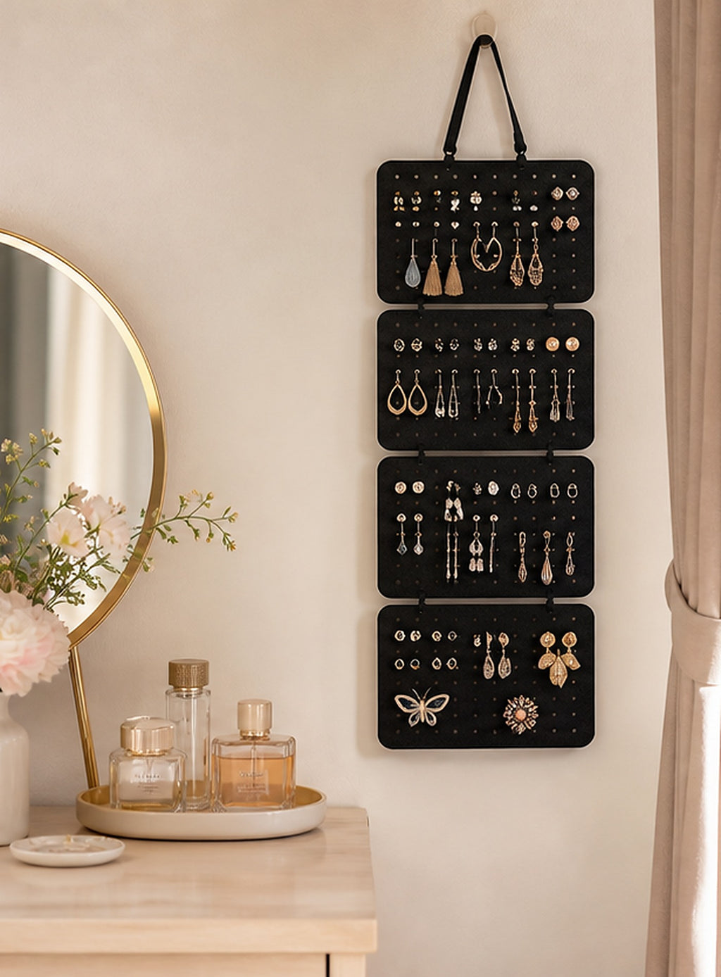 Cozy Haven Black Hanging Earring Organizer lifestyle image 2