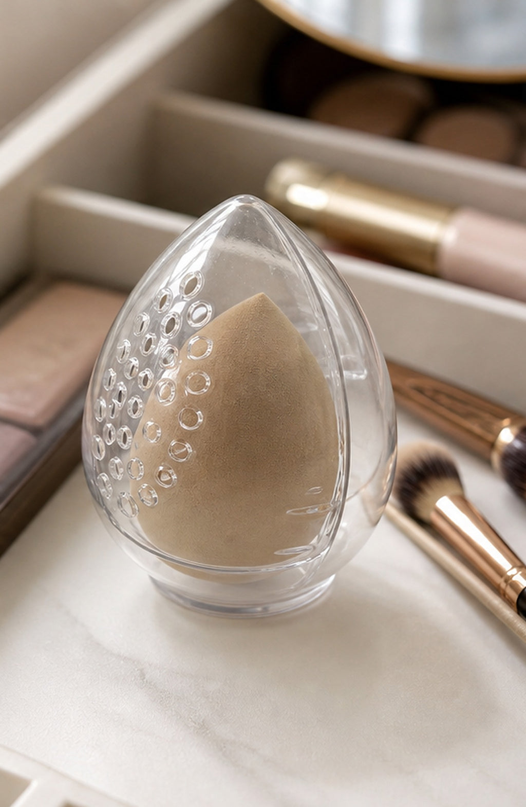 Cozy Haven Clear Teardrop Makeup Sponge Holder lifestyle image 2
