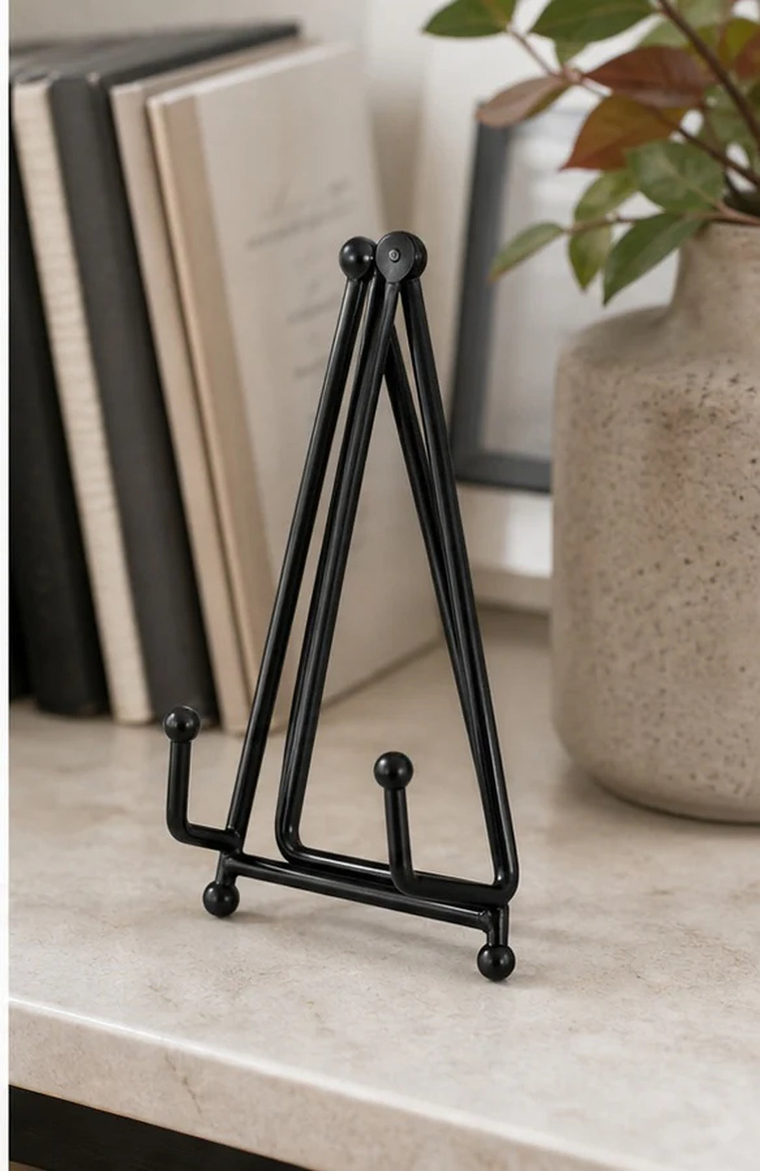 Black Metal Display Easel Stand - 6 in
