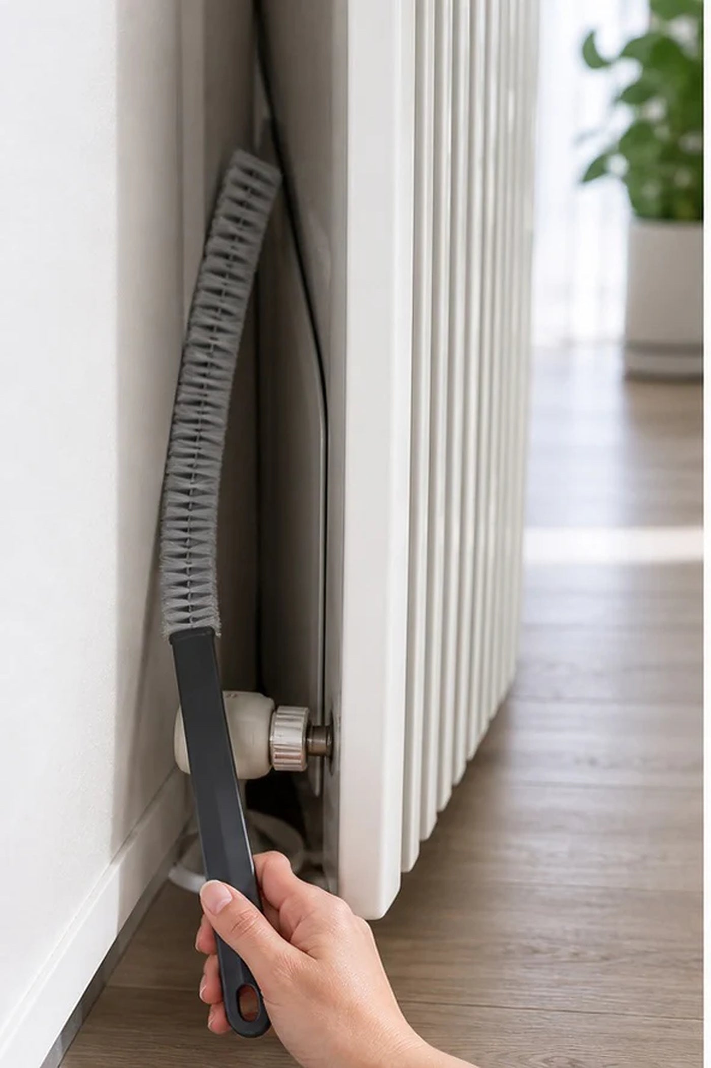 Cozy Haven Flexible Radiator Cleaning Brush lifestyle image 1