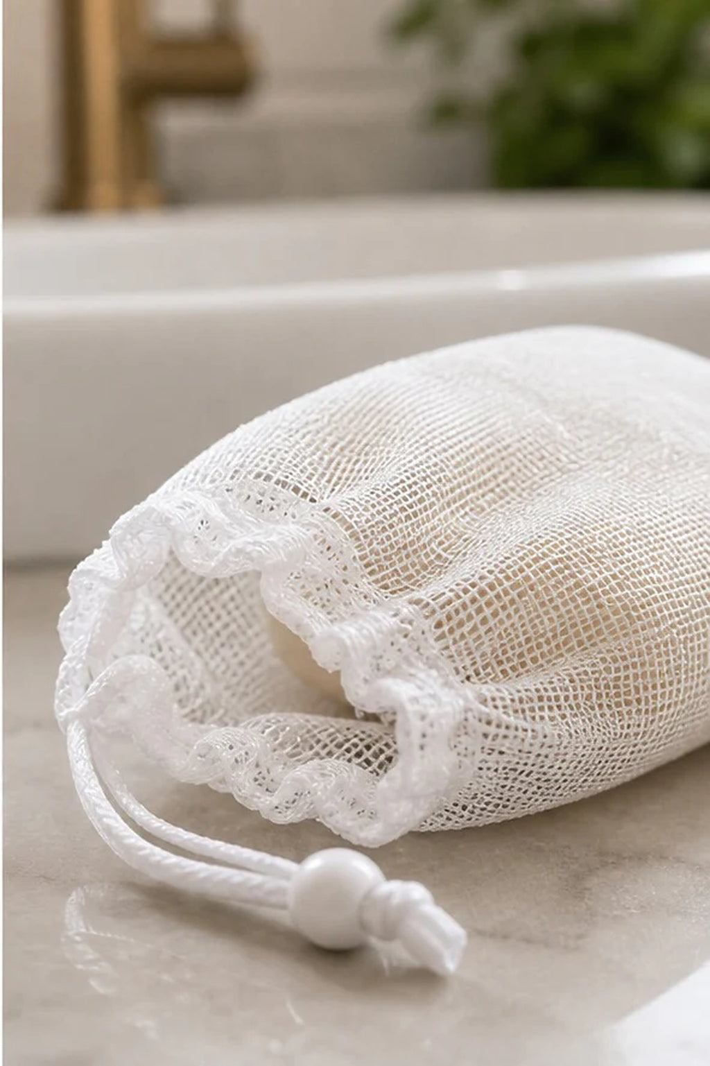 Cozy Haven White Mesh Soap Saver Bags - 10 Piece Set lifestyle image 3