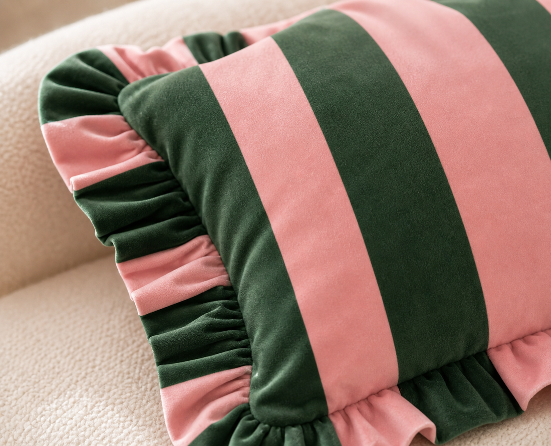 Striped Lace Plush Pillowcase - 45 x 45 cm